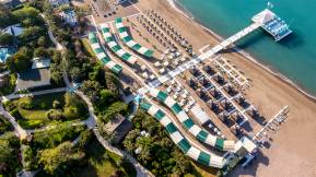 CONCORDE DELUXE RESORT Pools & Beach
